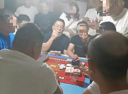 在赌桌上被偷拍视频敲诈勒索,央企干部让工程老板代付232万(视频/组图) - 1