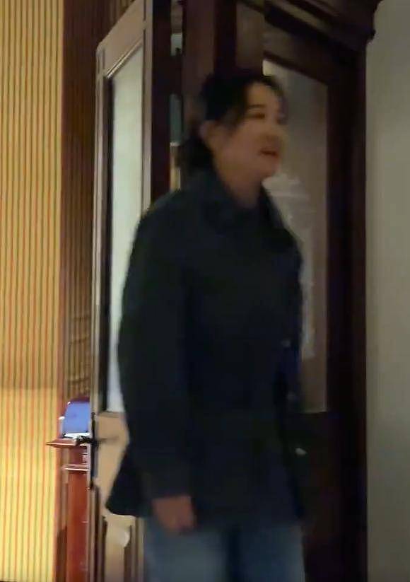 贾玲在上海庆生，与男友人吃烛光晚餐，素颜很真实（组图） - 8