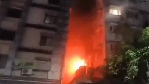 印度加尔各答旅馆深夜大火酿14死13人伤，疑由电线短路引起（图） - 1