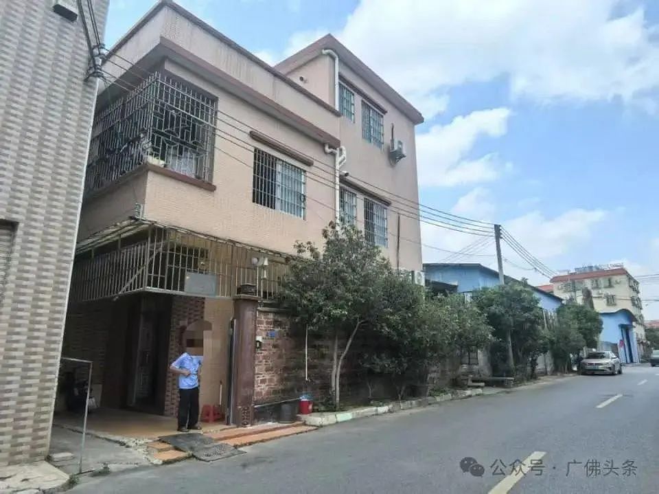 佛山86岁男子与已故儿子53岁的女友结婚，女儿怒砸家门！村委会：10多次调解均未能化解矛盾（组图） - 1