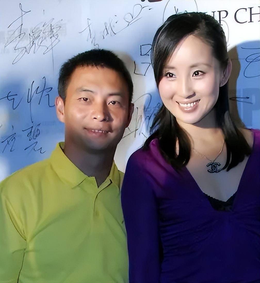 曝李小双已离婚,带美女参加侄子百日宴,女方身份曝光,年轻漂亮(组图) - 9