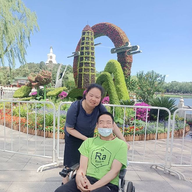 单亲妈妈陪读16年,长沙轮椅男孩考研上岸:希望试着一个人生活,不想让妈妈那么累(组图) - 7