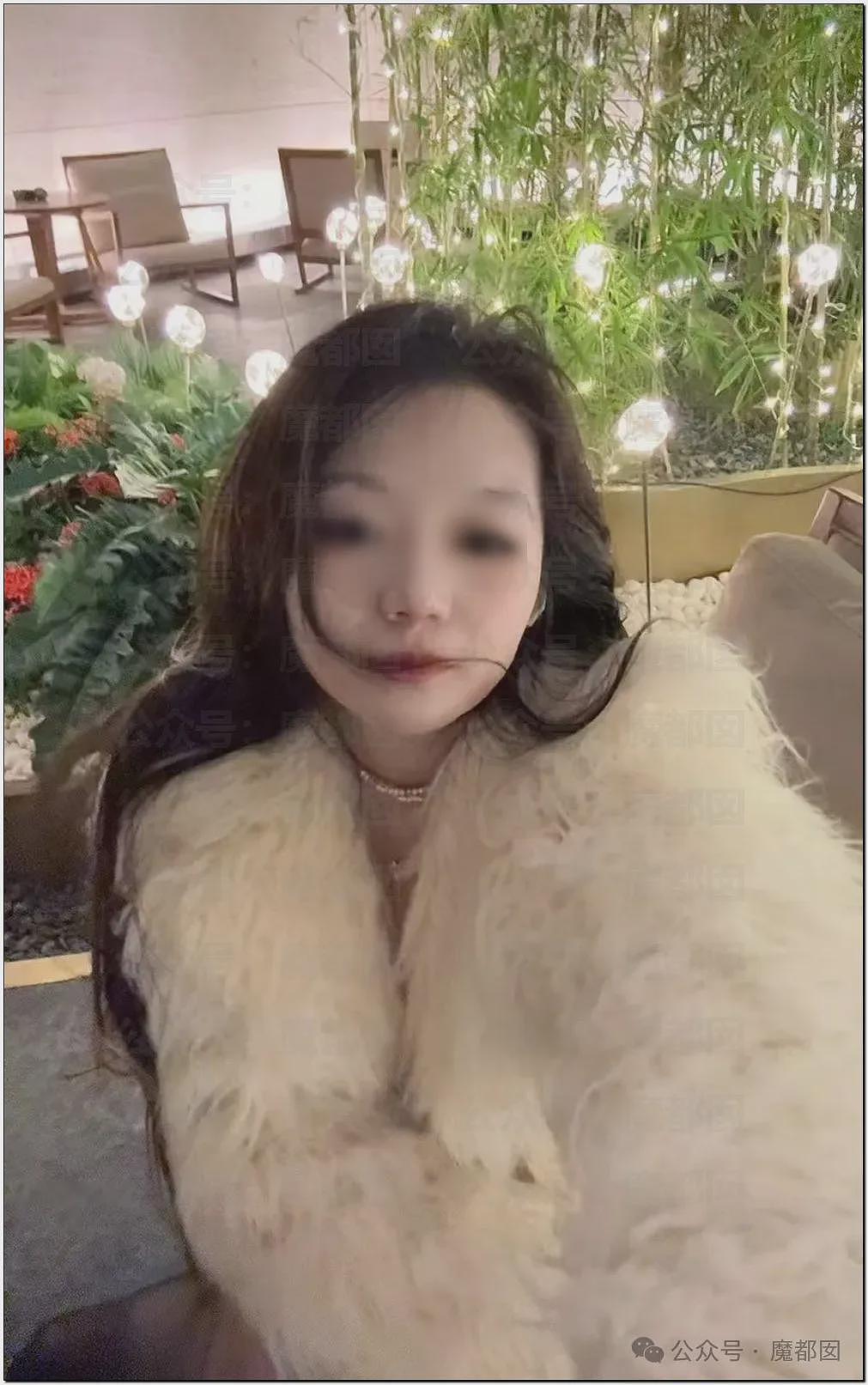 中日友好医院医生出轨意外曝光特权网络!美艳董小姐私料被扒!多家官媒发文质疑经历,胡锡进也开炮了(组图) - 1