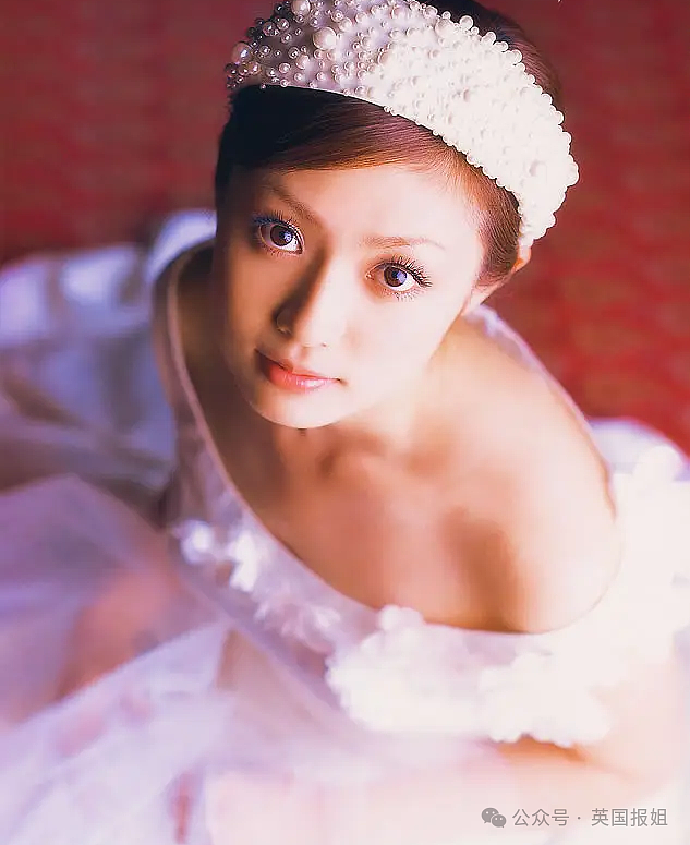 日本顶流性感女神为丑男新欢抛弃亿万富翁丑未婚夫，被抓包后暴瘦脱相？网友：姐眼神真不好啊…（组图） - 8