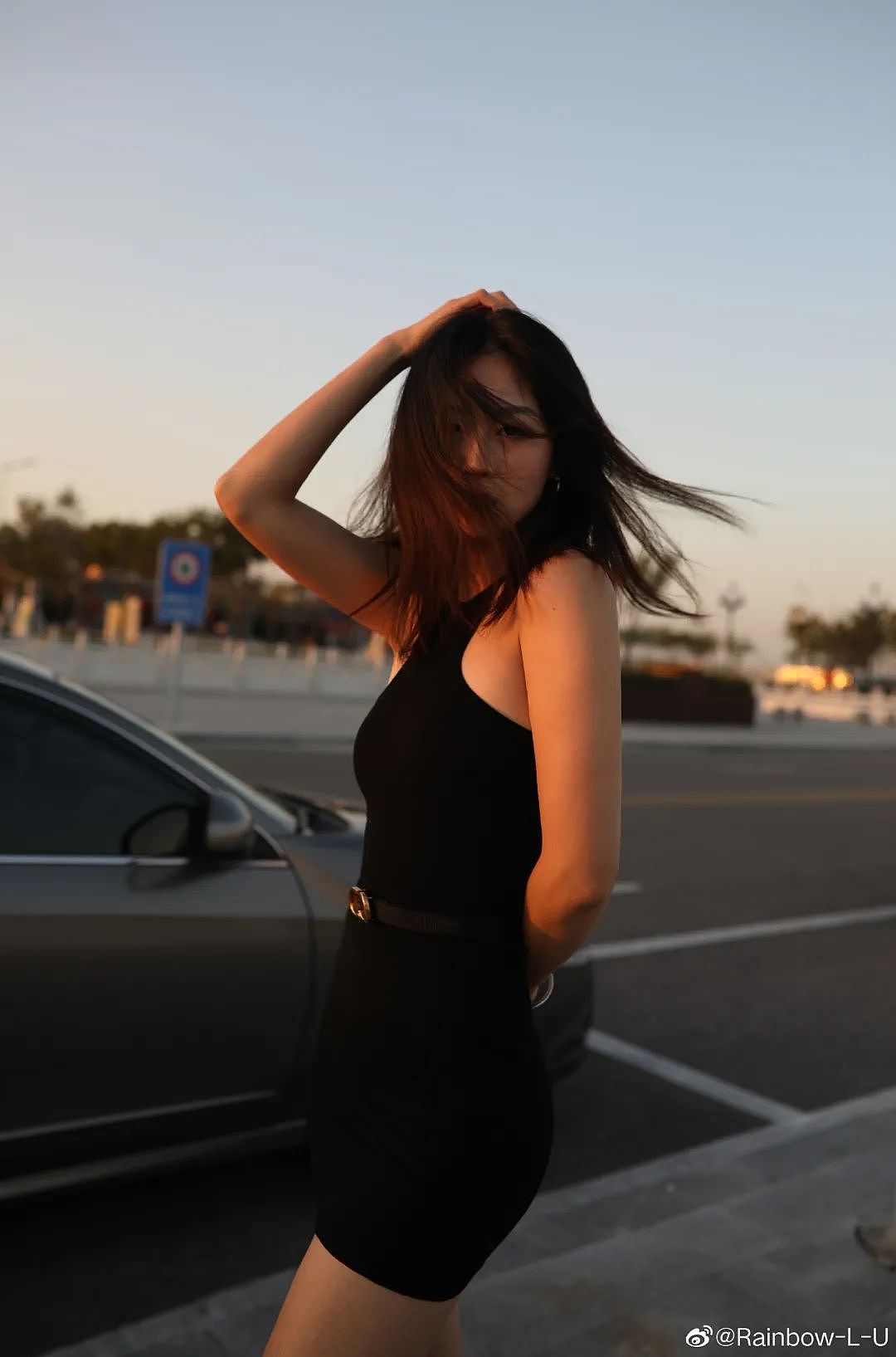 【美女】成都辣妹秀身材，蜂腰翘臀惹肾上腺素飙升，真的太促了（组图） - 21