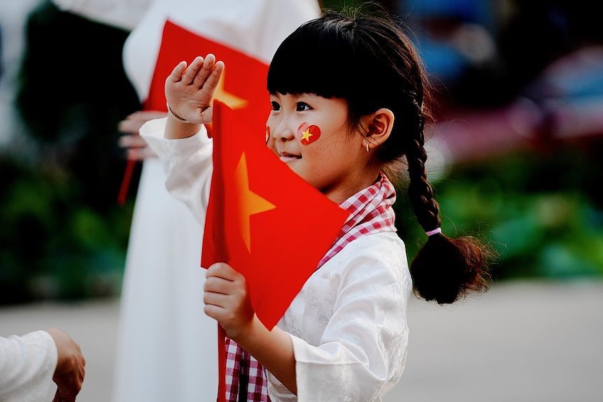 越南举行盛大阅兵式庆祝越战结束50周年，中国解放军仪仗队参加（组图） - 3