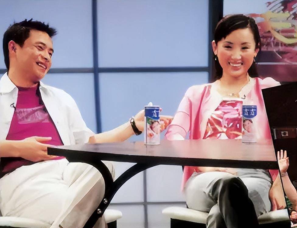 曝李小双已离婚,带美女参加侄子百日宴,女方身份曝光,年轻漂亮(组图) - 10