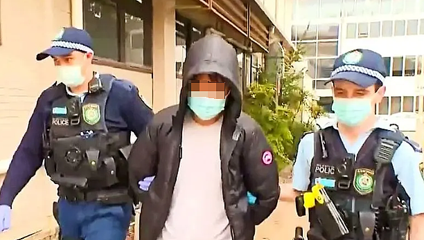 澳洲华男签证过期赌博成性!为还债勒死29岁室友,冒充本人发短信,狂骗70万美元被抓(组图) - 3