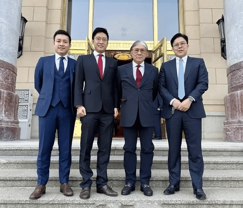 霍英东孙女贱卖山顶豪宅血亏4000万,被禁止从商从政,父亲曾哭穷(组图) - 7