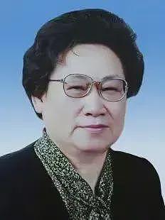 屠呦呦的“院士难封”与董袭莹的“人生逆袭”(组图) - 4
