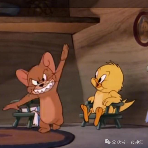 【爆笑】在拼xx买的纯欲风裸色美甲片，拆开后..？网友破防：这是恐龙用的尺寸吧？（组图） - 15