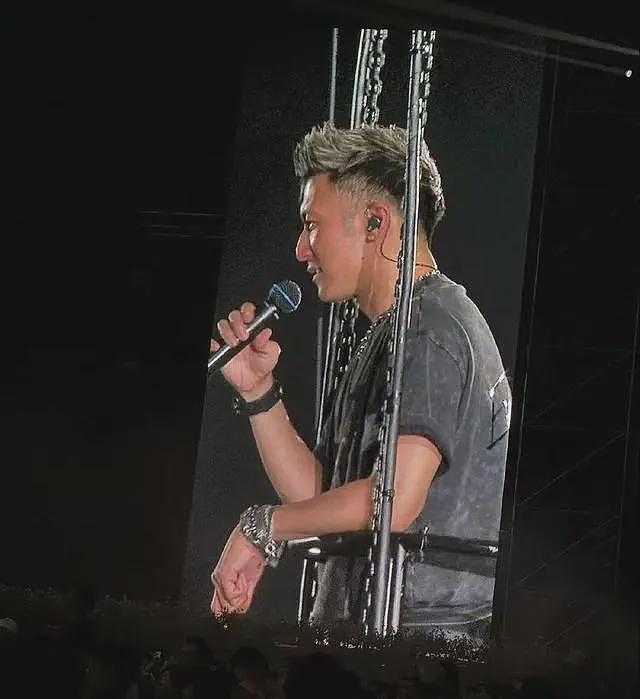 张柏芝究竟输在哪？路人镜头才是照妖镜，突然理解谢霆锋的专一了（组图） - 57