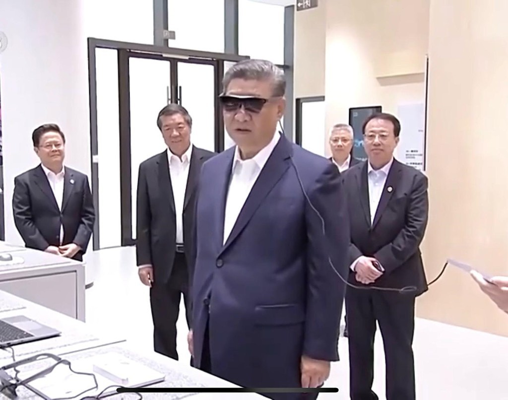 习近平:突出新质生产力,瞄准世界科技前沿(组图) - 2