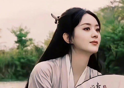 37岁赵丽颖牵手宫崎骏神作：没有“靠山”的女人，离婚后如何越活越勇（组图） - 10