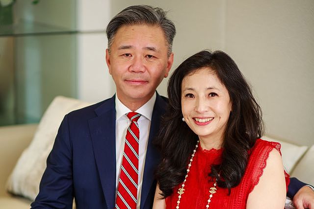 在美夫妇捐1.8亿!丈夫出身台湾最富家庭之一,太太更是强得没边(组图) - 1