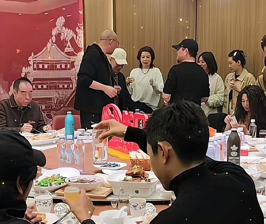 黄渤华表奖尽地主之谊，陈凯歌管虎对饮（组图） - 10