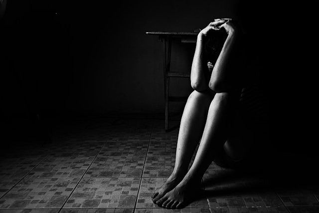 妈妈在澳洲工作，13岁少女呕吐腹痛求医发现怀孕，遭兽父乱伦性侵长达4年（组图） - 1