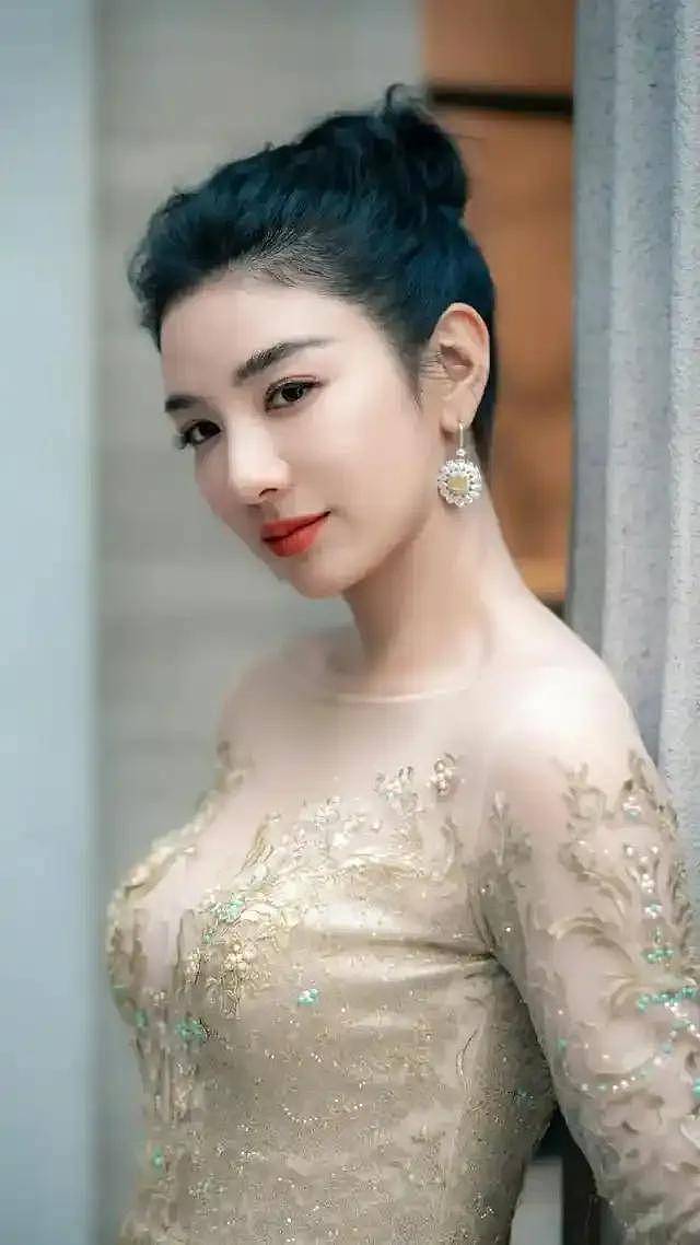“最美女反派”黄奕瘦20斤！珠圆玉润好身材性感火辣（组图） - 3