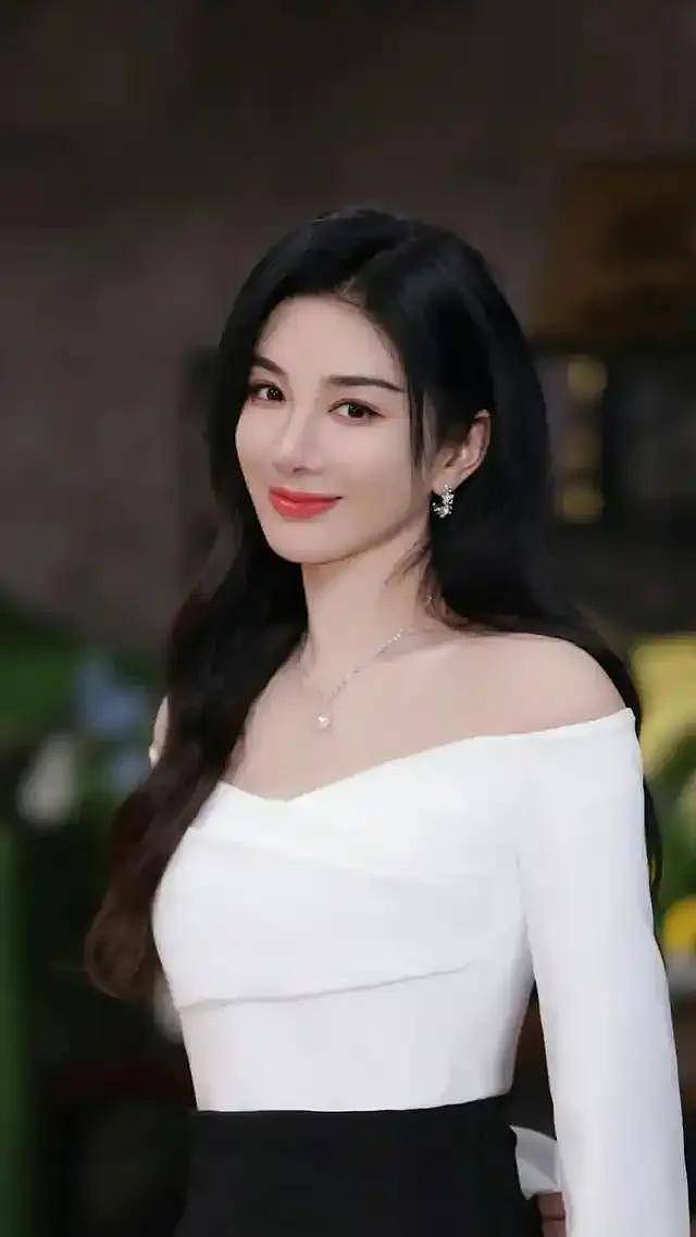 “最美女反派”黄奕瘦20斤！珠圆玉润好身材性感火辣（组图） - 10