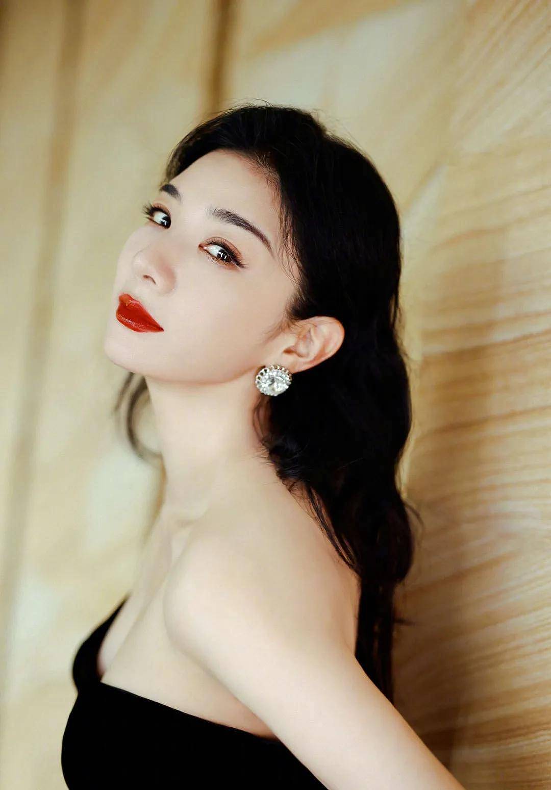 “最美女反派”黄奕瘦20斤！珠圆玉润好身材性感火辣（组图） - 6