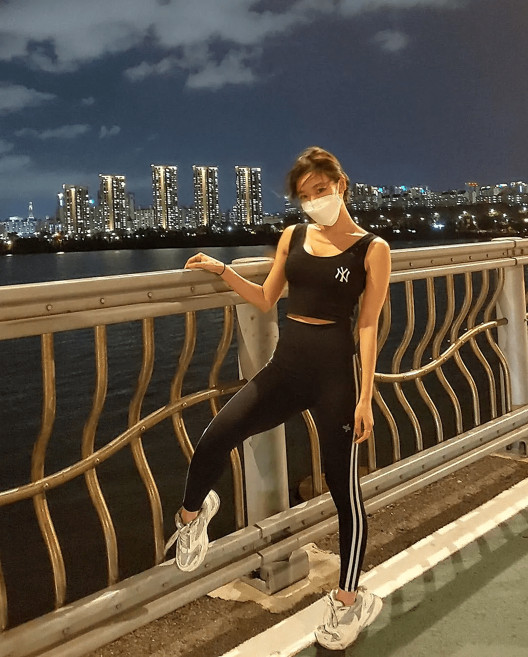 【美女】身材火辣的性感私教,清纯又诱惑,像极了邻家妹妹(组图) - 6