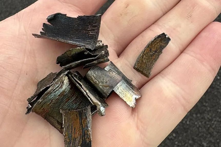 突发大离谱！今早澳洲高速上300辆车同时爆胎，30公里瘫痪大堵车，司机：开进铁钉阵（组图） - 6