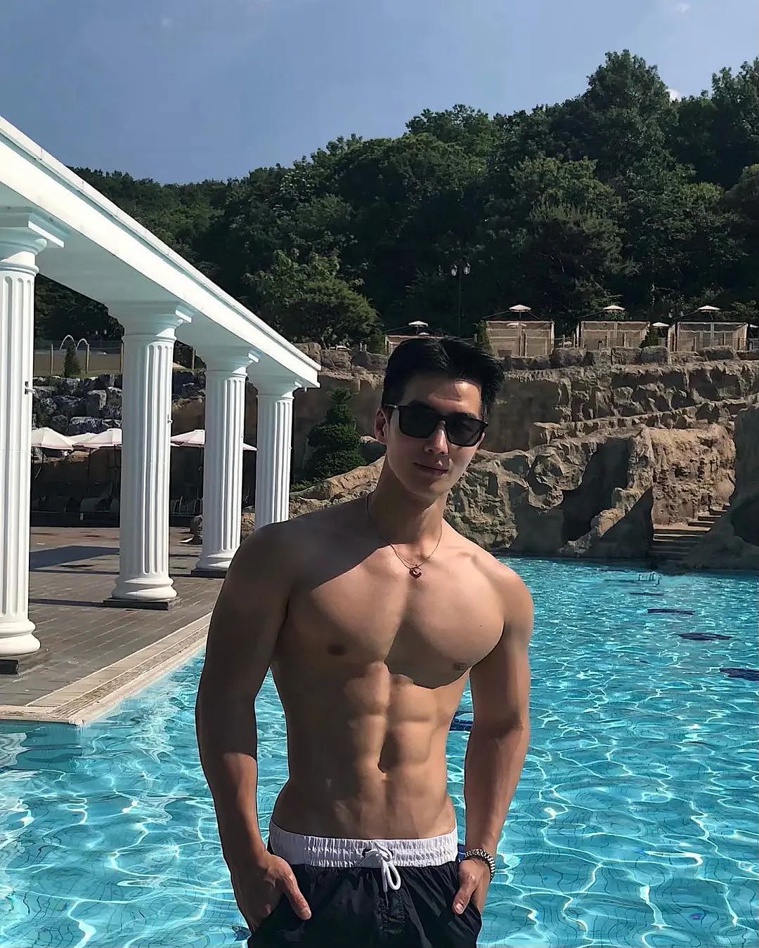 【帅哥】28岁韩国男模,人夫感胸肌圆肩,这泳池湿透的六块腹肌太诱人(组图) - 7