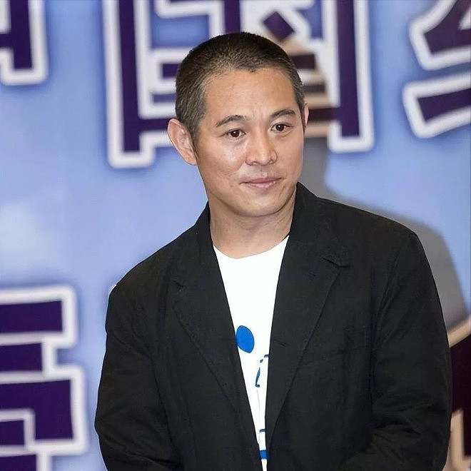 李连杰和利智合照曝光!老成了难以想象的模样...(组图) - 3