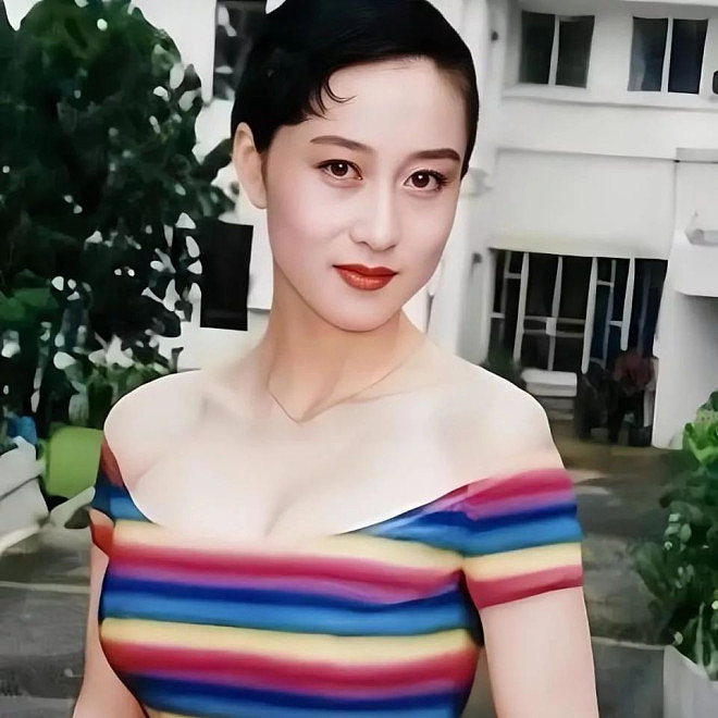 李连杰和利智合照曝光!老成了难以想象的模样...(组图) - 5
