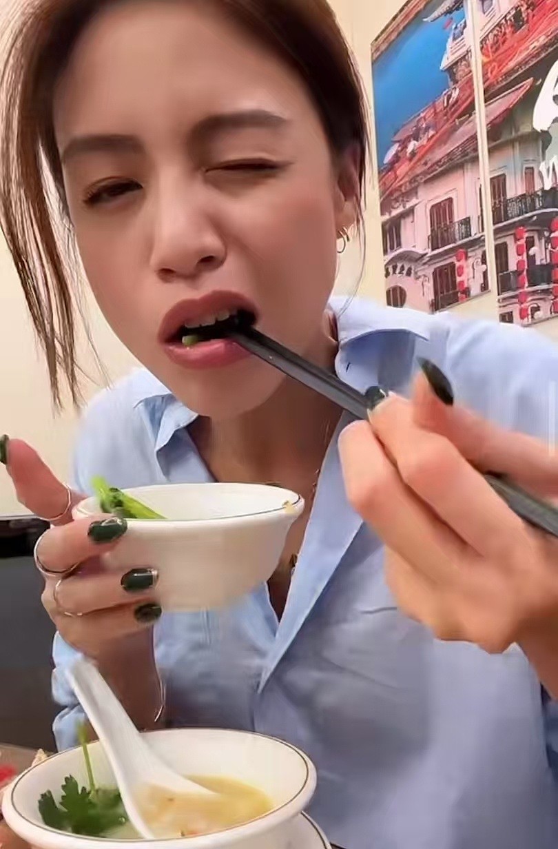 无谓遭喷!前港姐自信晒自拍获赞高级脸,曾被嘲最丑冠军霸气反击(组图) - 6