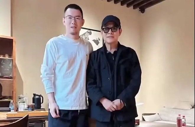 李连杰和利智合照曝光!老成了难以想象的模样...(组图) - 7