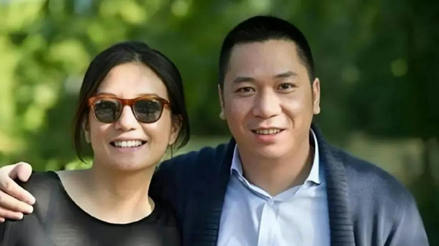 惊爆！赵薇前夫黄有龙曾遭国际刑警通缉，2021年于法国被捕（组图） - 1