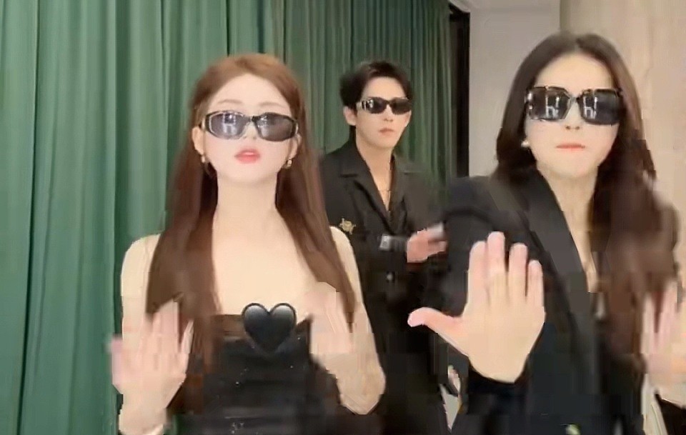 可惜!第一美女刚翻红就塌房了(组图) - 15