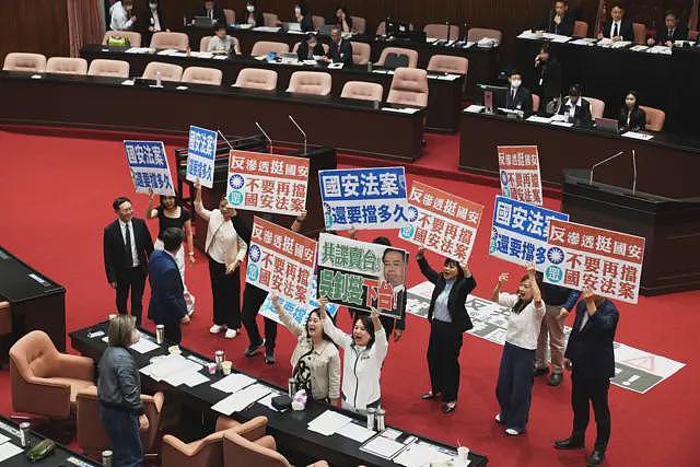 外媒:台湾执政民进党力推移民修正草案,为何香港申请人成“磨心”(组图) - 7