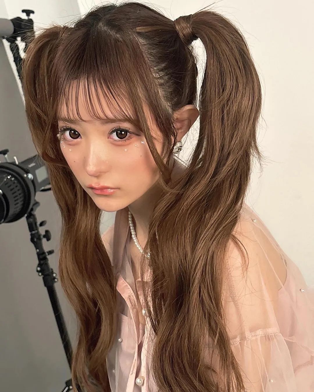 网红少女15岁怀孕生娃、每天睡3小时赚钱带娃、养不上班的老公:你以为的“好路”正在拖你入深渊(组图) - 7