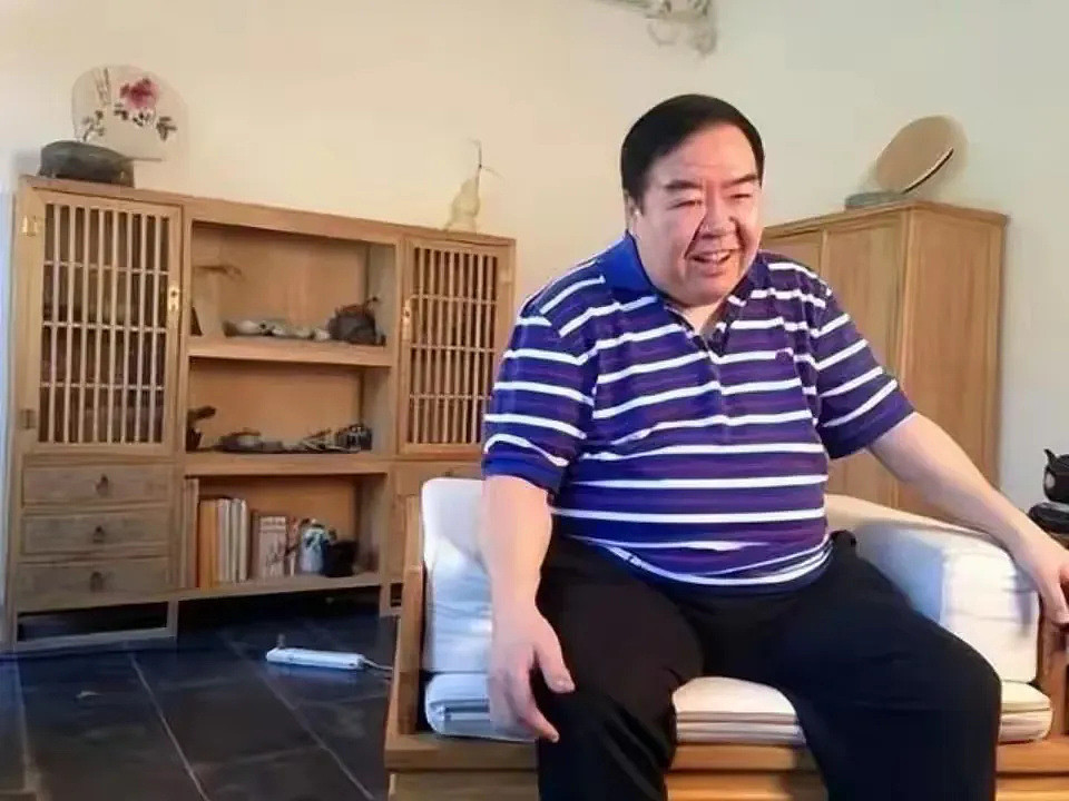 郑则仕自曝曾欠债1700万，公开感谢刘德华相助，要跟着他一辈子（组图） - 4