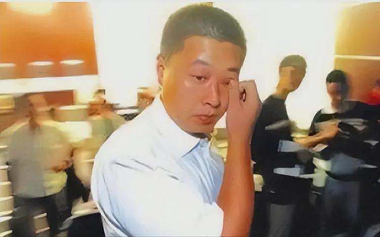 当年说出“不是你撞的，干嘛去扶”的法官，18年后，他过得怎样？（组图） - 7