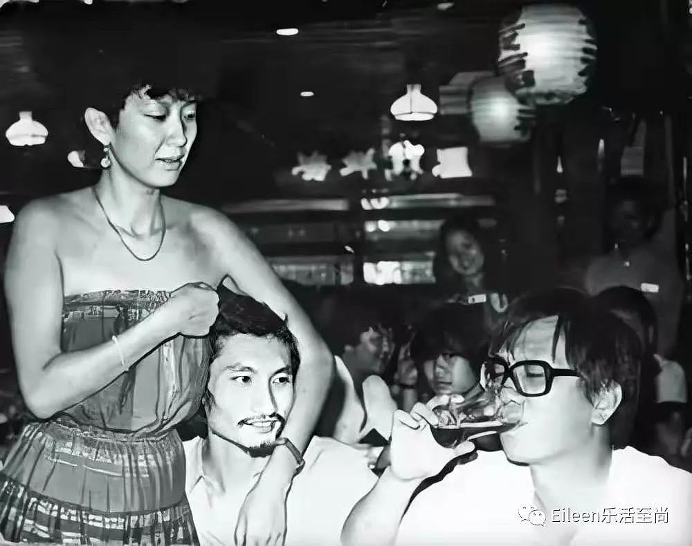 被渣35年又再同台？前夫走低顶级女大佬却为何比女神闺蜜还美？（组图） - 19
