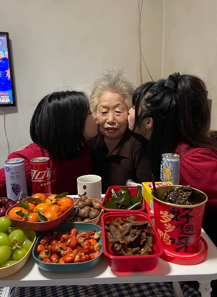 1000万人围观，网瘾奶奶去世了（组图） - 21