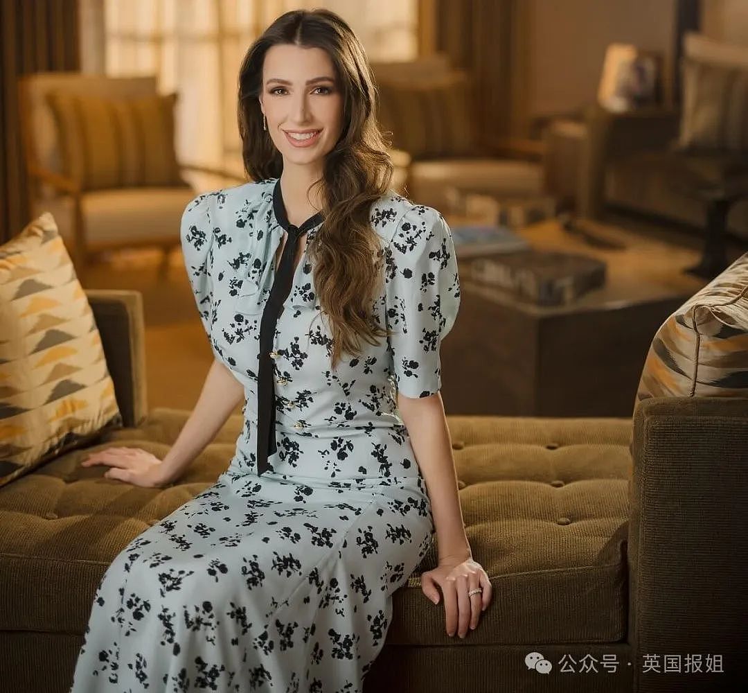 中东王室最美强惨太子妃?沙特豪门千金入宫2年,经历丧父怀孕暴瘦生女!如今带娃复出状态大回春(组图) - 1
