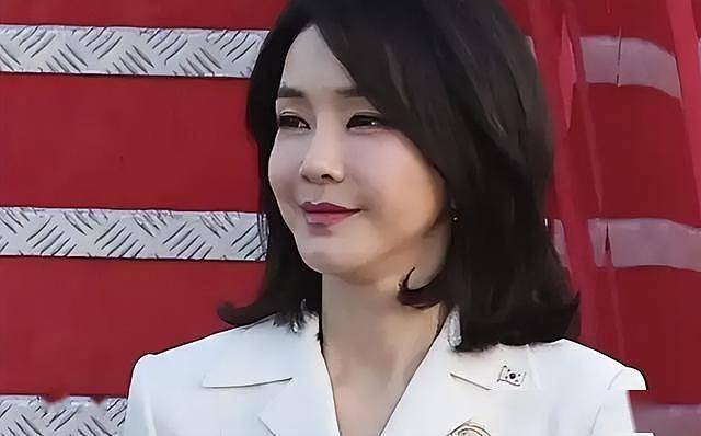 董小姐整容前照片被曝:长相一般,脸盘子大(组图) - 46