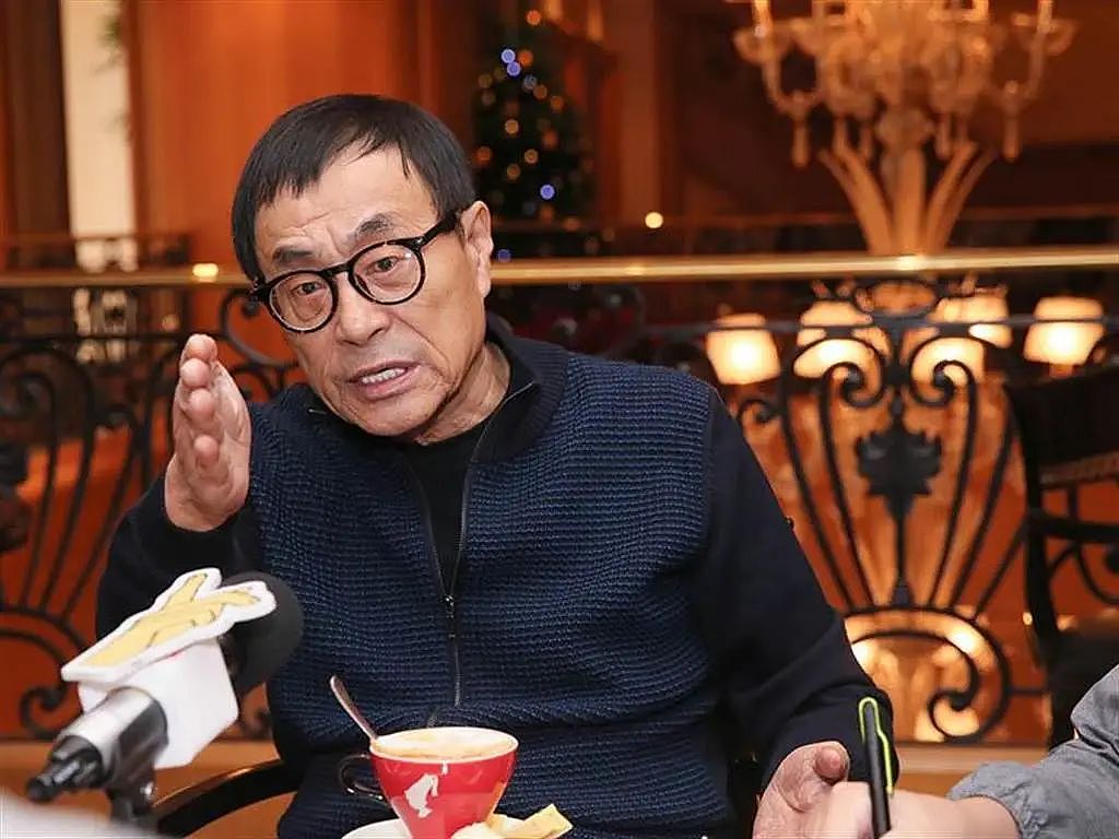 诞私生子震惊全城？与已婚男三人行当街调情，做恶婆婆遭报应儿子患怪病，新婚4个月被老公赶出家门？（组图） - 17
