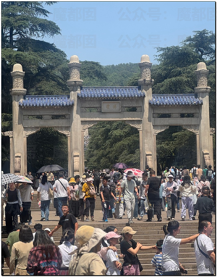 五一假期末尾更疯狂!国内景区人流量再攀高峰,心肝脾肺肾都挤出来(视频/组图) - 95
