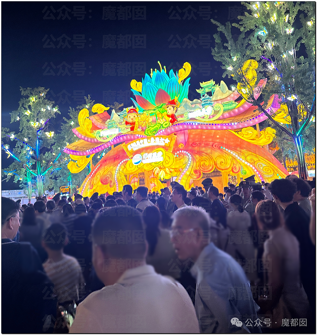 五一假期末尾更疯狂!国内景区人流量再攀高峰,心肝脾肺肾都挤出来(视频/组图) - 100