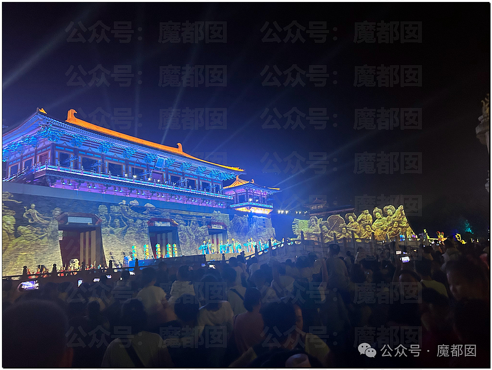 五一假期末尾更疯狂!国内景区人流量再攀高峰,心肝脾肺肾都挤出来(视频/组图) - 57