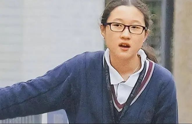 “小龙女”吴卓林,爹不疼,妈不爱,被同性伴侣抛弃,现在如何了(组图) - 2