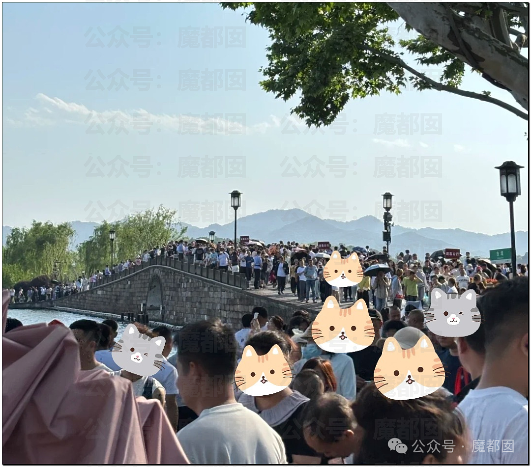 五一假期末尾更疯狂!国内景区人流量再攀高峰,心肝脾肺肾都挤出来(视频/组图) - 32