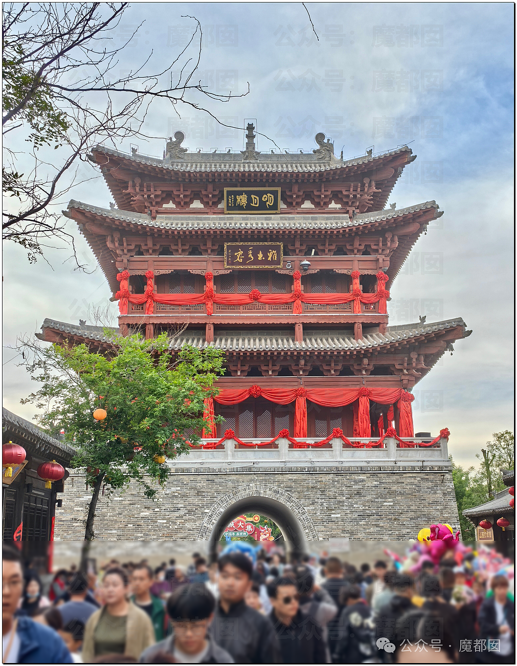 五一假期末尾更疯狂!国内景区人流量再攀高峰,心肝脾肺肾都挤出来(视频/组图) - 36