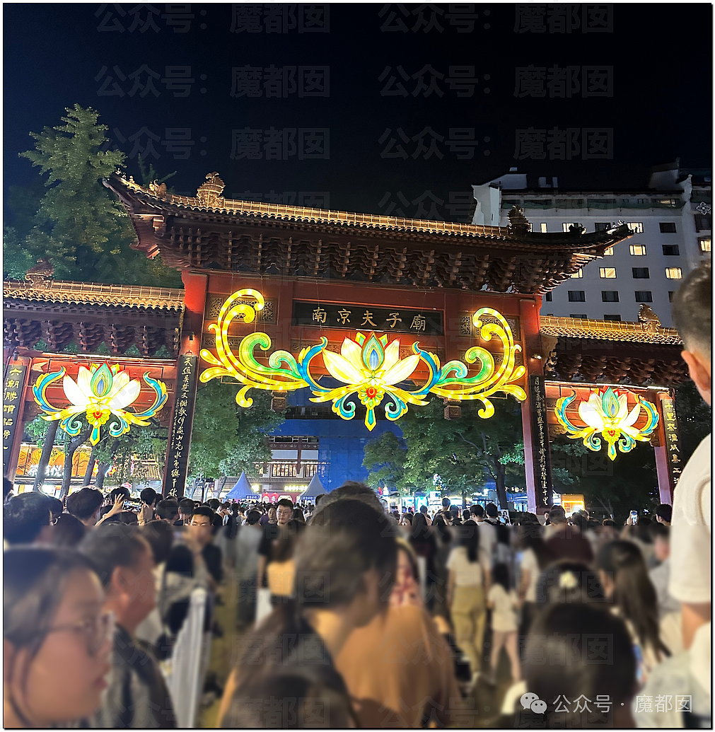 五一假期末尾更疯狂!国内景区人流量再攀高峰,心肝脾肺肾都挤出来(视频/组图) - 99