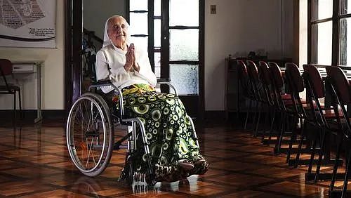 115岁奶奶接棒全球最长寿老人!她曾在香港办幼儿园,还活过两次世界大战(组图) - 2